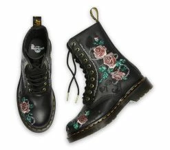 Dr. Martens Dr Martens 1490 Vonda Chain Black 10 Hole Boot 26982001