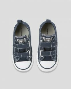 Converse Infants Velcro Ox 2V Athletic Navy 711357 9 Converse Infants Velcro Ox 2V Athletic Navy 711357 -Cheap High Tops Store chuck taylor all star 2v toddler low top athletic navy 711357 6 800x